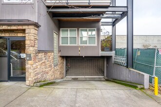 Pettygrove Place in Portland, OR - Foto de edificio - Building Photo