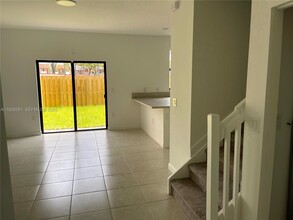 20679 NE 7th Pl in North Miami Beach, FL - Building Photo - Building Photo