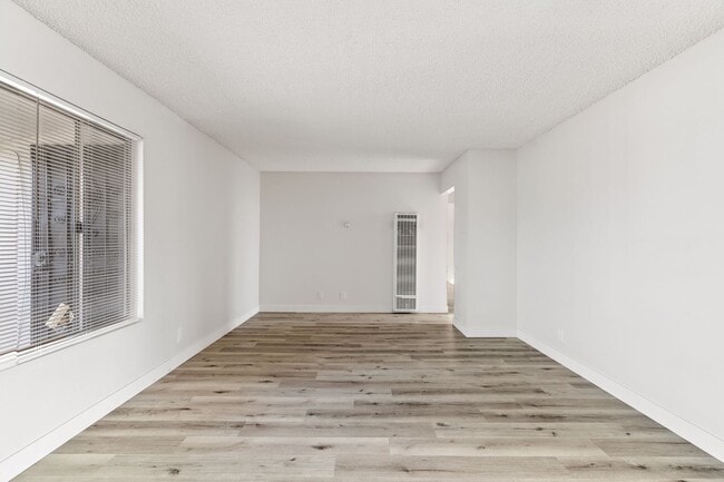 1050 Gaviota Ave in Long Beach, CA - Building Photo - Building Photo