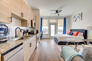 1111 Shepherd Dr in Houston, TX - Building Photo