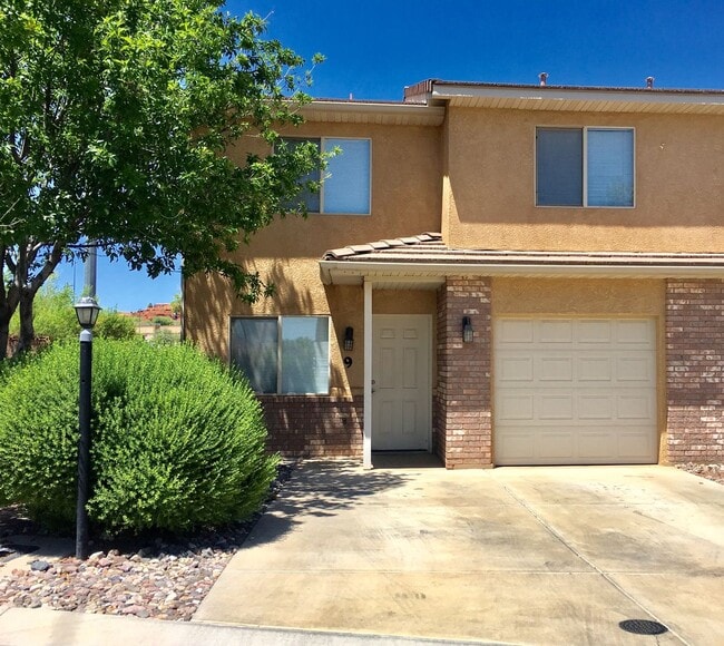 property at 790 N 2720 E