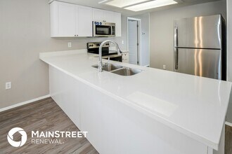 13239 Asbury St in Spring Hill, FL - Foto de edificio - Building Photo