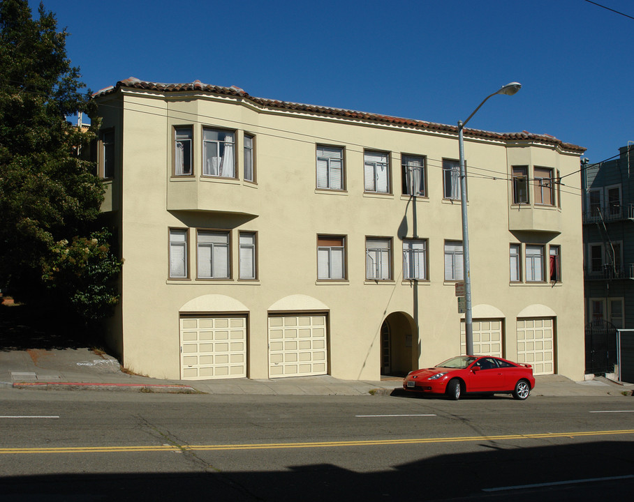 1930 Fulton St in San Francisco, CA - Building Photo