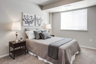 Vanier Heights in Red Deer, AB - Building Photo - Building Photo