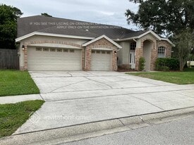 1450 Thornhill Cir in Oviedo, FL - Building Photo