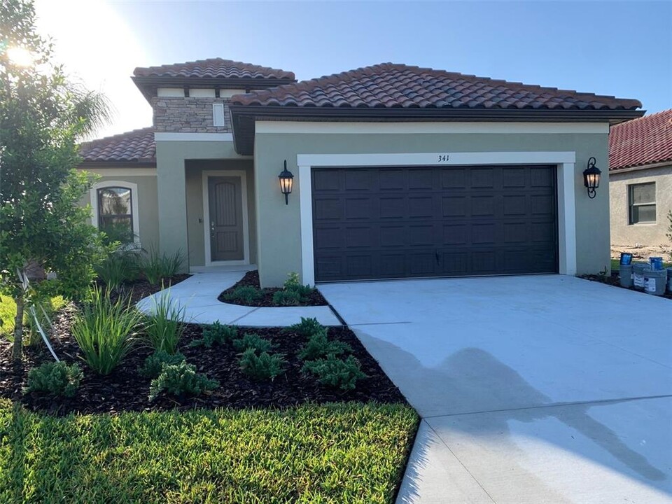 341 Ariano Ave in Nokomis, FL - Building Photo