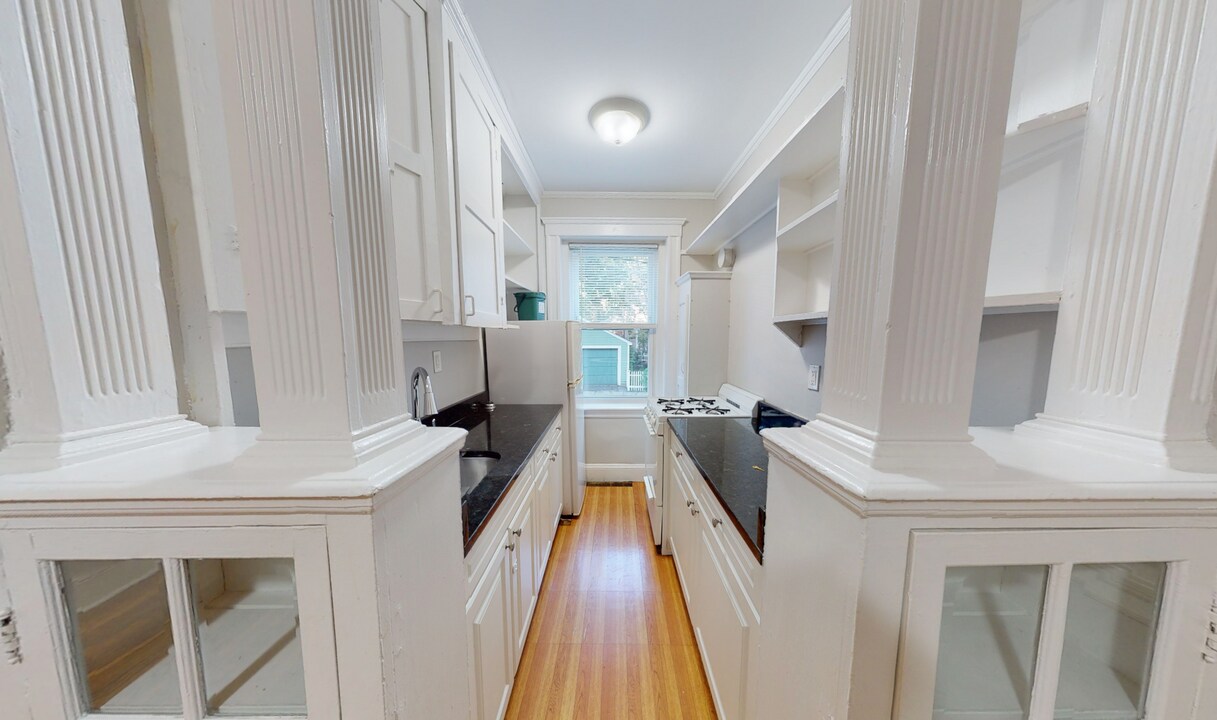 1 Gray St, Unit 3 in Cambridge, MA - Building Photo