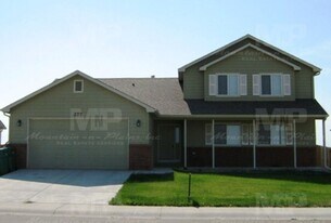 277 S Ursula Ave in Milliken, CO - Building Photo