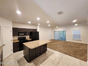 10531 Maidstone Cove Dr in Jacksonville, FL - Building Photo - Building Photo