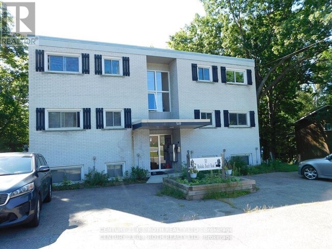510 Muskoka Beach Rd in Gravenhurst, ON - Building Photo - Building Photo