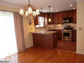 2 Castle Dr in Berkeley Heights, NJ - Building Photo - Building Photo