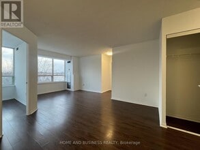 5 Greystone Walk Dr in Toronto, ON - Building Photo - Building Photo