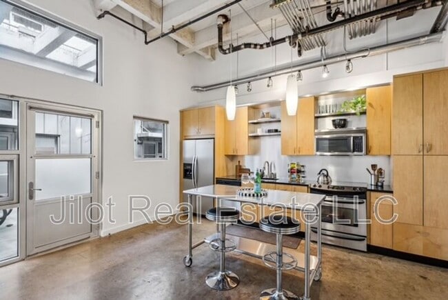 1661 La France Street Northeast in Atlanta, GA - Building Photo - Building Photo