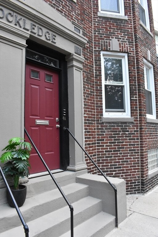 property at 4 Rockledge St