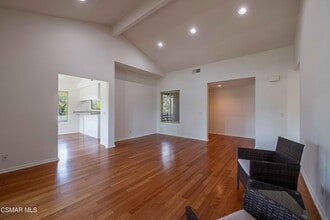 460 Arbor Ln Ct in Thousand Oaks, CA - Building Photo - Building Photo