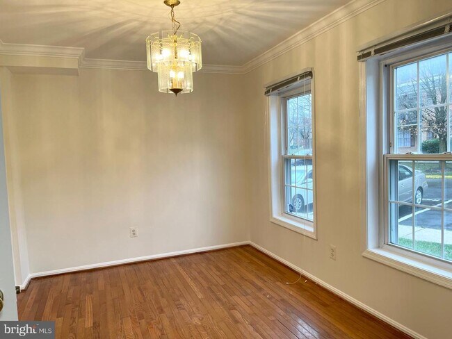 property at 8014 Lakecrest Dr