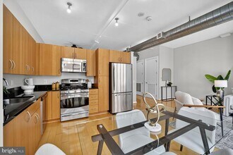 811 4th St NW in Washington, DC - Building Photo - Building Photo