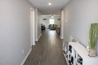 72 Brewster Ln in Palm Coast, FL - Building Photo - Building Photo