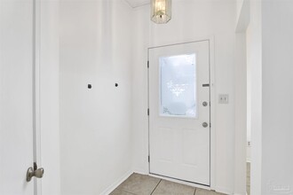 601 E Burgess Rd in Pensacola, FL - Building Photo - Building Photo