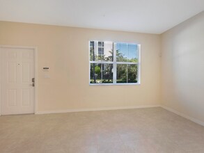 1247 Via de Fossi in Boynton Beach, FL - Building Photo - Building Photo
