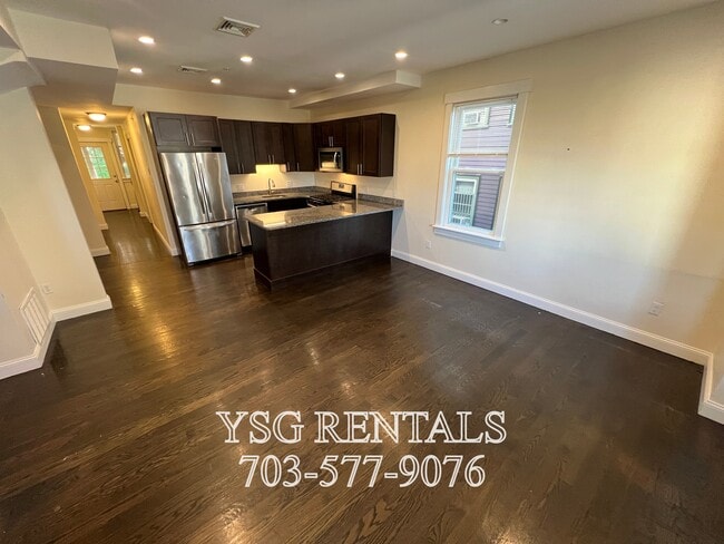 194 Hillside St, Unit #1 in Boston, MA - Building Photo - Building Photo