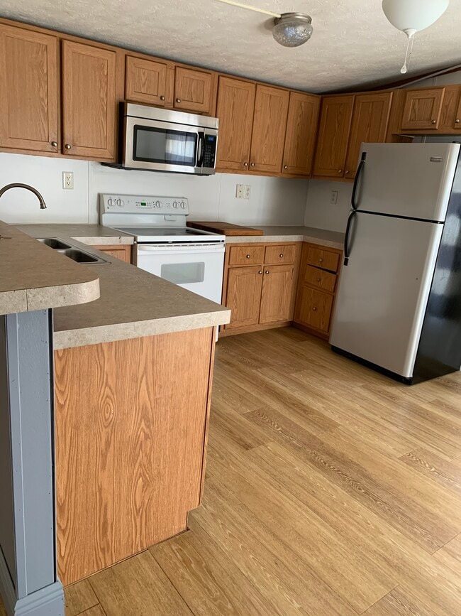property at 3061 Safronia Shores Rd