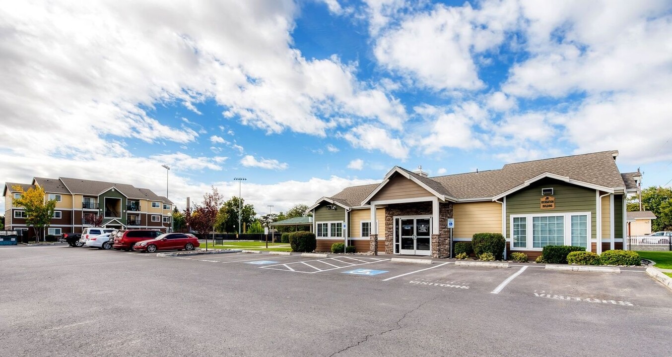 Chestnut Court Apartments in Yakima, WA - Foto de edificio