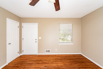 9302 Marsh Mountain Rd in Pinson, AL - Building Photo - Building Photo
