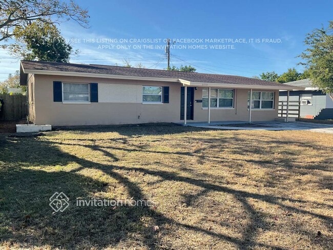 2070 62nd Terrace S in St. Petersburg, FL - Foto de edificio - Building Photo