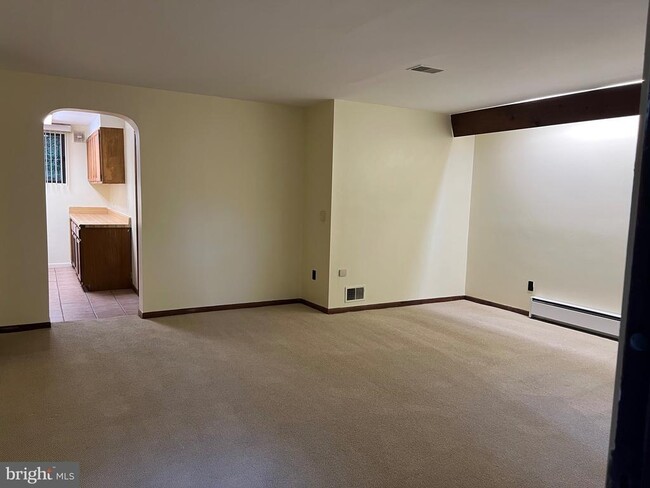 707 Schindler Dr in Silver Spring, MD - Building Photo - Building Photo