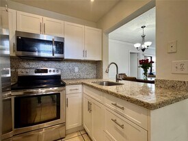 14911 SW 104th St in Miami, FL - Building Photo