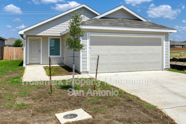 property at 1527 Silver Crk