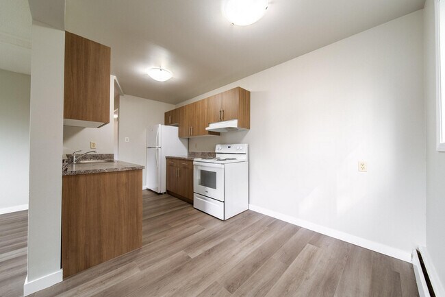 River Heights West in Edmonton, AB - Building Photo - Building Photo