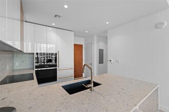 2678 Tigertail Ave in Miami, FL - Building Photo - Building Photo