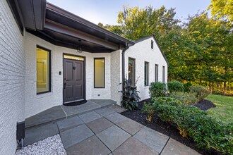 4402 Kirke Ct in Alexandria, VA - Building Photo - Building Photo