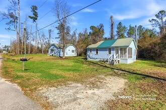 16063 SE Janet St in Blountstown, FL - Foto de edificio - Building Photo