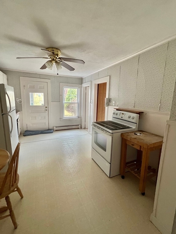 8 Mechanic St in Ware, MA - Building Photo - Building Photo