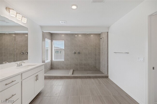 property at 6533 Twin Brks Ave
