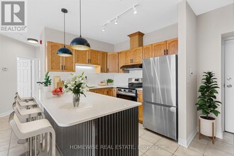 3635-3635 Dundas St W in Toronto, ON - Building Photo - Building Photo