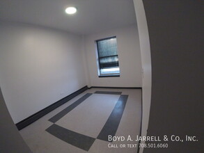 6052 S Michigan Ave in Chicago, IL - Building Photo - Building Photo