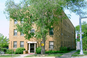 Tenth St Studios Apartments