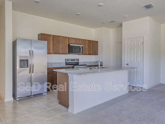 8476 Monterey Pne Wy in Lakeland, FL - Building Photo - Building Photo