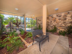 20951 Roscoe Blvd in Los Angeles, CA - Building Photo - Building Photo