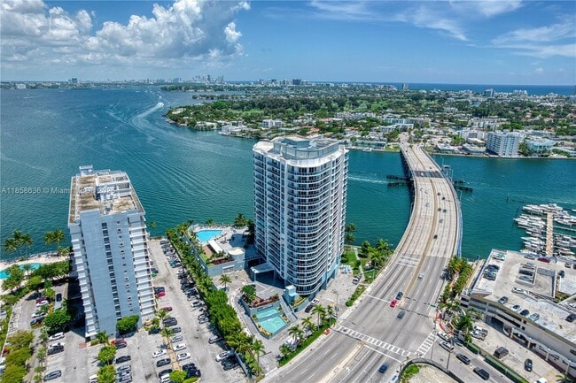 1881 79th Street Causeway in Miami Beach, FL - Building Photo - Building Photo