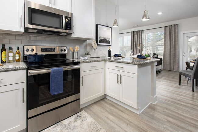 South City Apartments in Summerville, SC - Building Photo - Building Photo