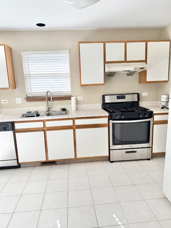 2049 Foxtail Dr in Aurora, IL - Building Photo - Building Photo