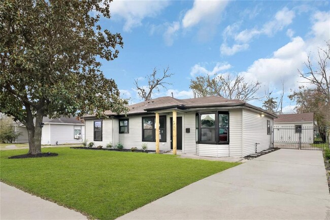 4331 Herridge St in Houston, TX - Building Photo - Building Photo