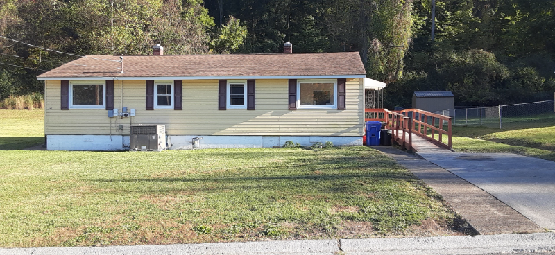 141 Spelman Ave in Oak Ridge, TN - Building Photo