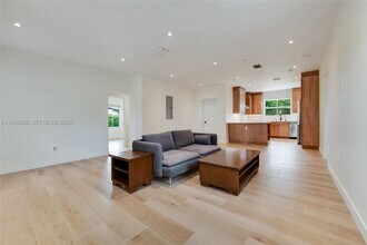 6356 SW 14th St in West Miami, FL - Building Photo - Building Photo