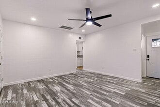 6251 Arapaho Rd in El Paso, TX - Building Photo - Building Photo